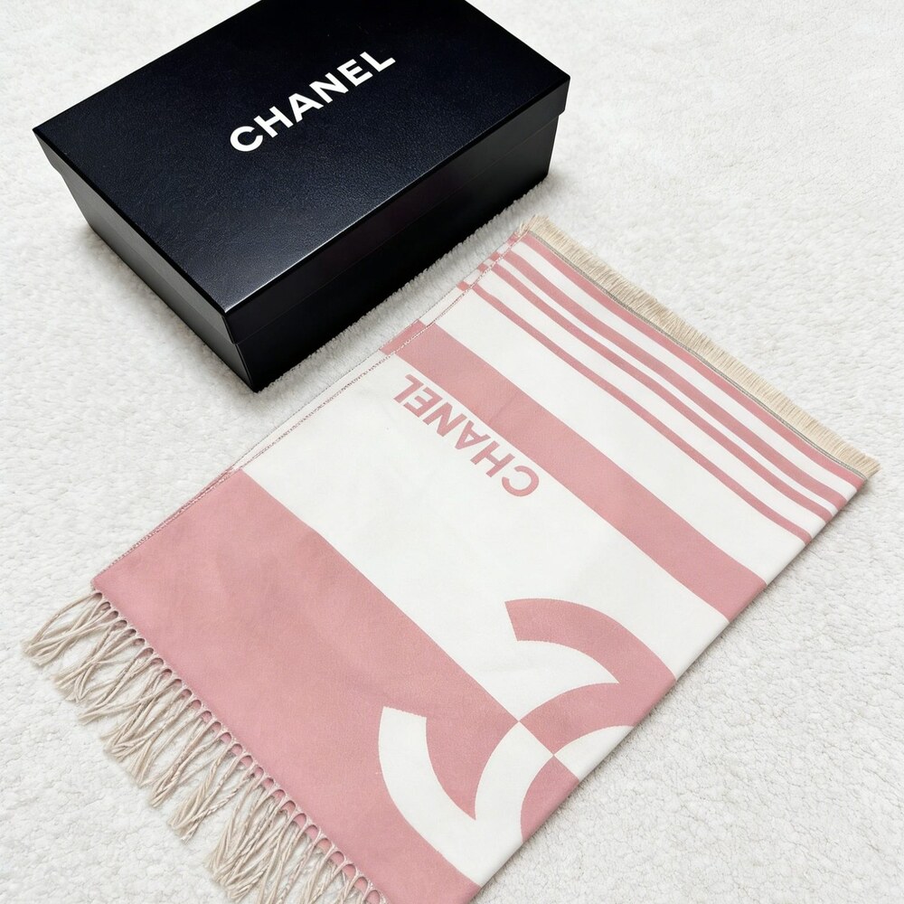 CHANEL Pink Ivory Scattered Letter CC Scarf - Picture 3 of 4